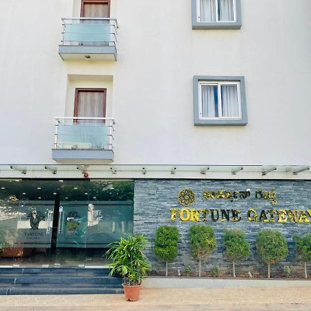 Treebo Fortune Gateway Hotel Yelahanka Exterior photo