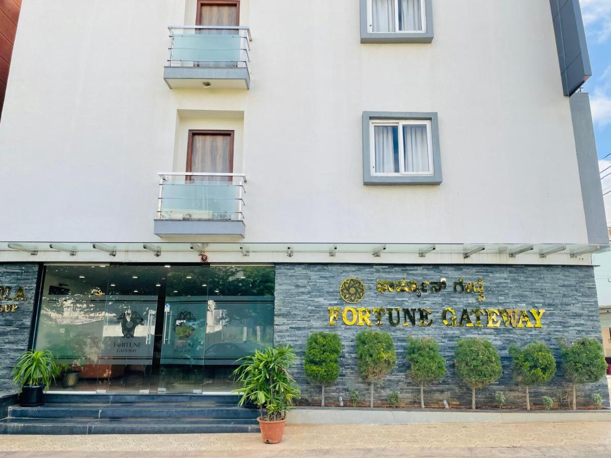 Treebo Fortune Gateway Hotel Yelahanka Exterior photo