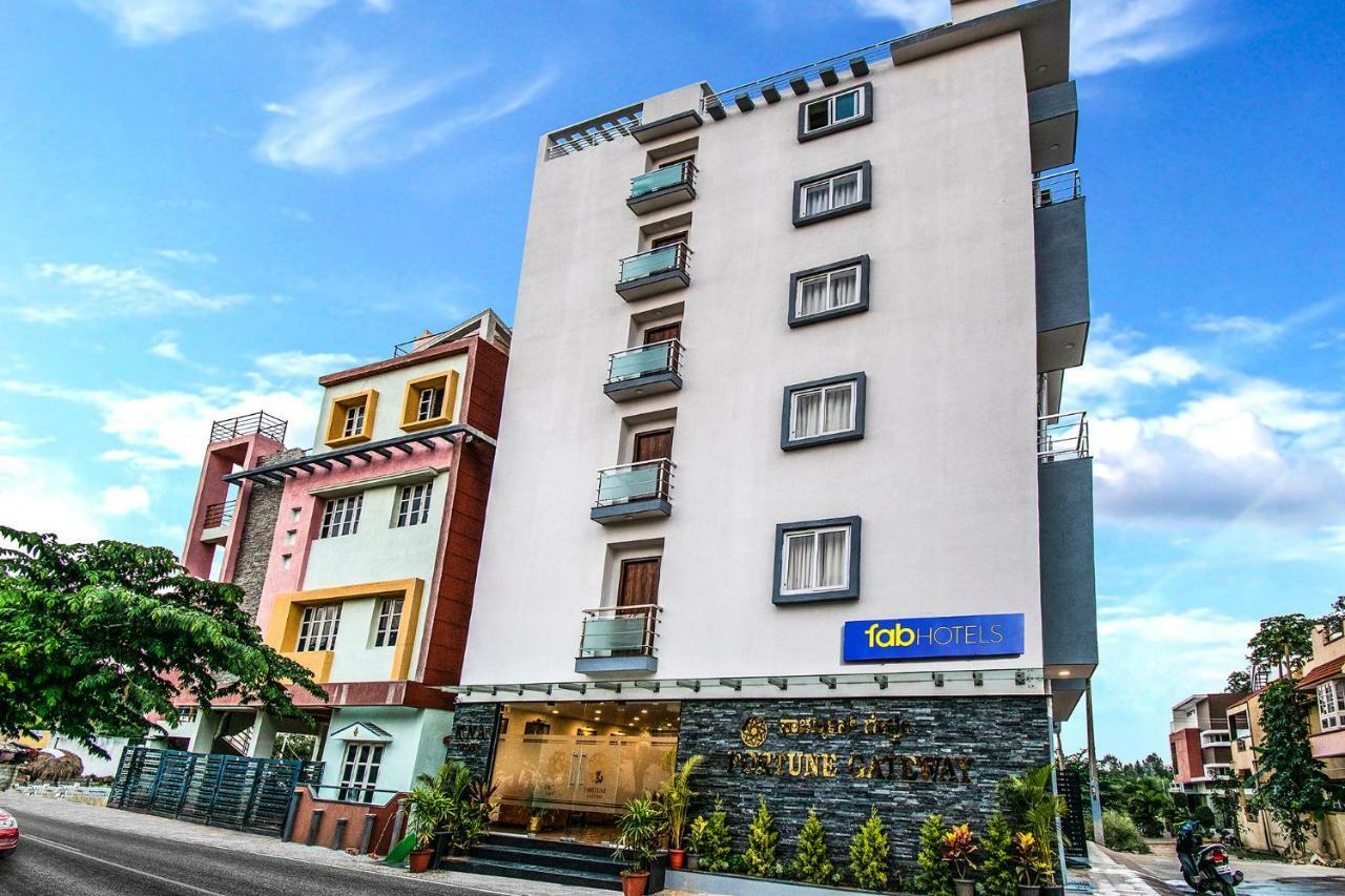 Treebo Fortune Gateway Hotel Yelahanka Exterior photo